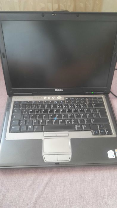 Лаптоп Dell Latitude D620 14'
