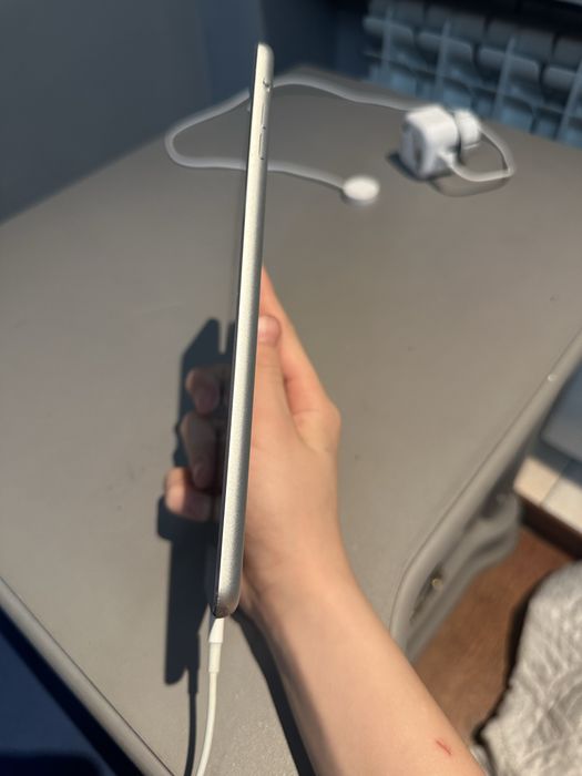 Ipad mini 2 хорошем состоянии