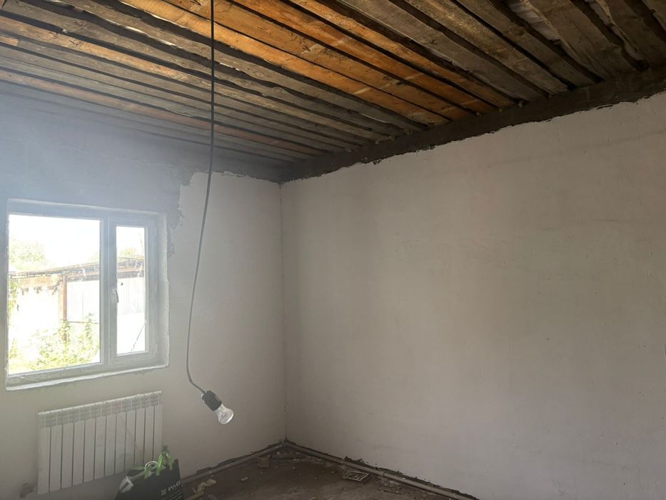 Үй сатылады опше 10 соты . 2 үй бар ..