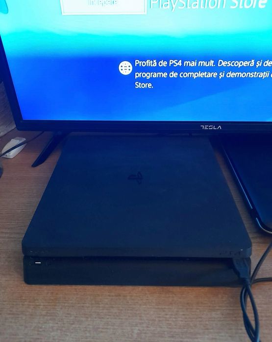 PlayStation4Slim