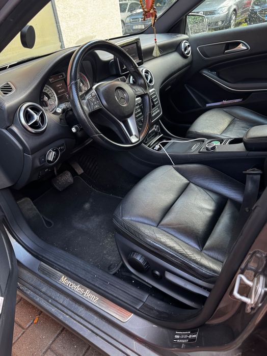 Mercedes A 180 1,8 diesel vand urgent , sunati la nr afisat : 0734317324