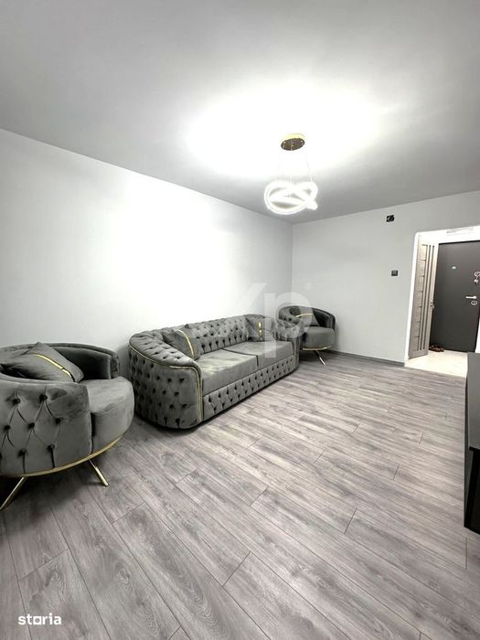 Apartament de vanzare – 3 camere , Micro 8 ,et 1 — fotografia 3
