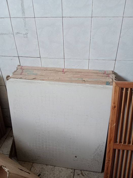 Продам кафель новый