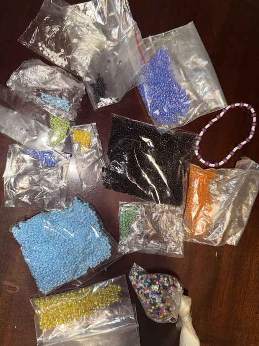 Мъниста за изработка на гривни