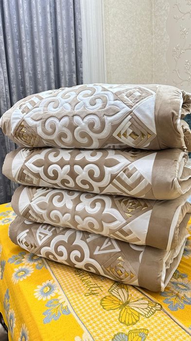 Көрпе қыз жасауына сатылады.