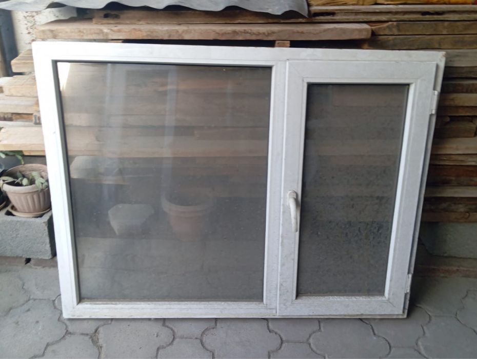 продам пластиковое окно