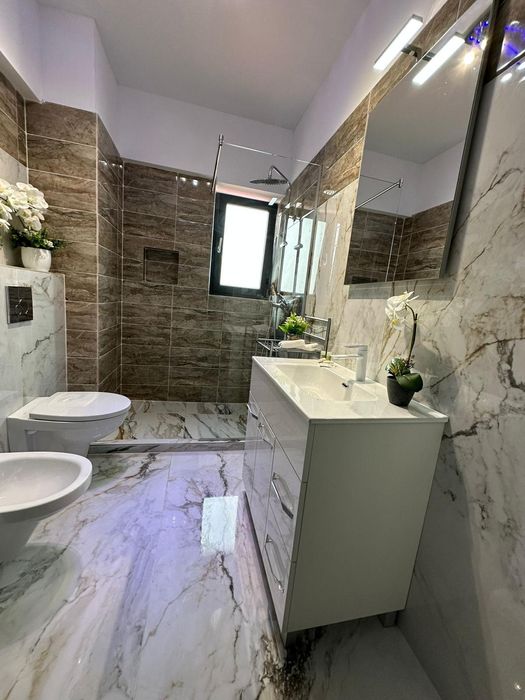Închiriez apartament