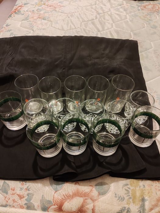 Три комплекта чаши