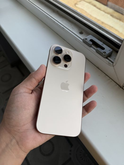 Айфон 16 про в идальном состояний