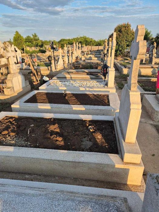 LOC DE VECI 3 MP,  BORDURAT, la intrarea in Cimitirul  JILAVA 2