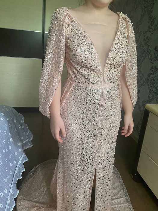 Платье вечернее, элегантное