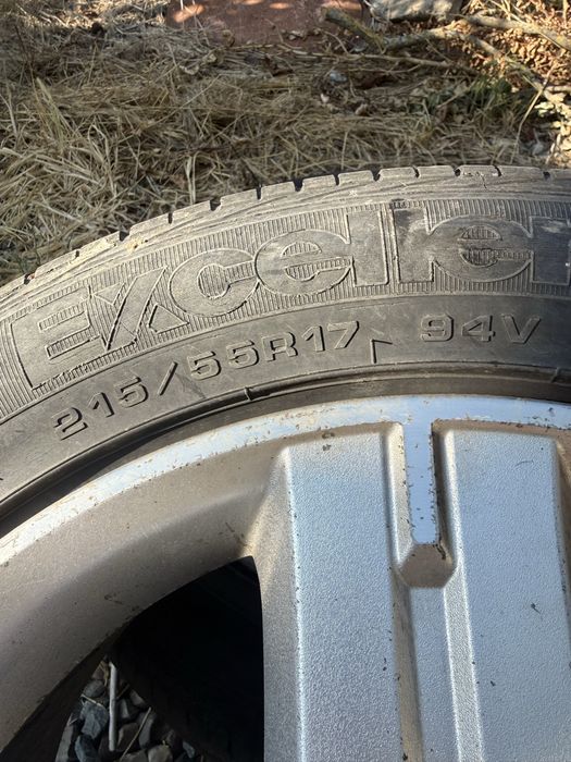 Jante subaru forester 215/55 R17