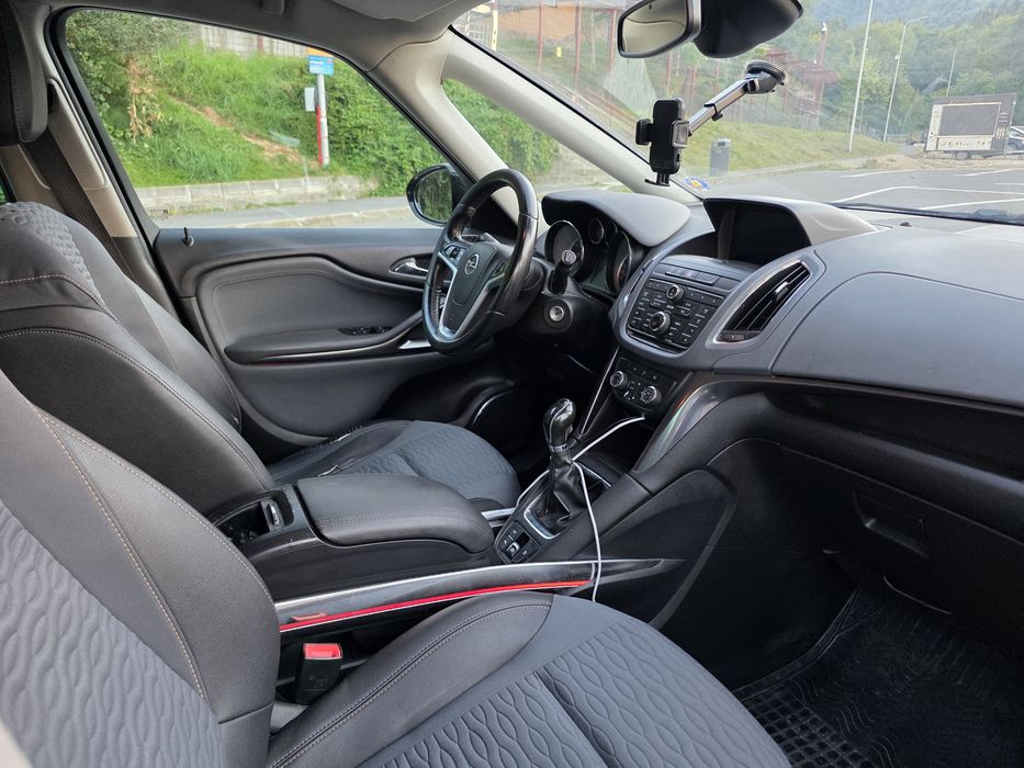 Opel Zafira Tourer 7 locuri