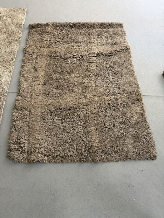 Много малко използвани меки килими,купувани от АЙКО.