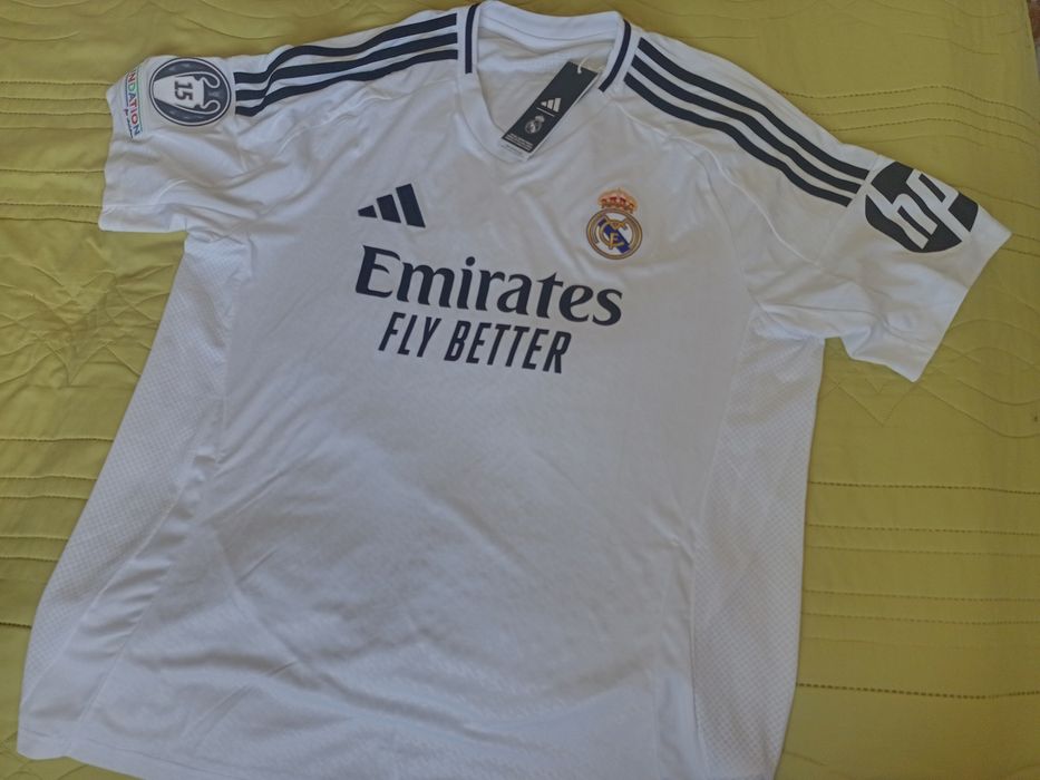Оригинална тениска на Адидас - Реал Мадрид
