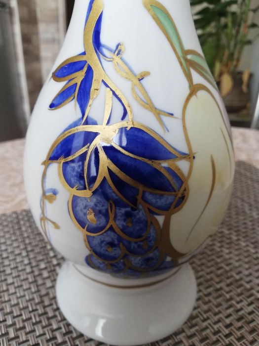 Вазичка, старо производство.