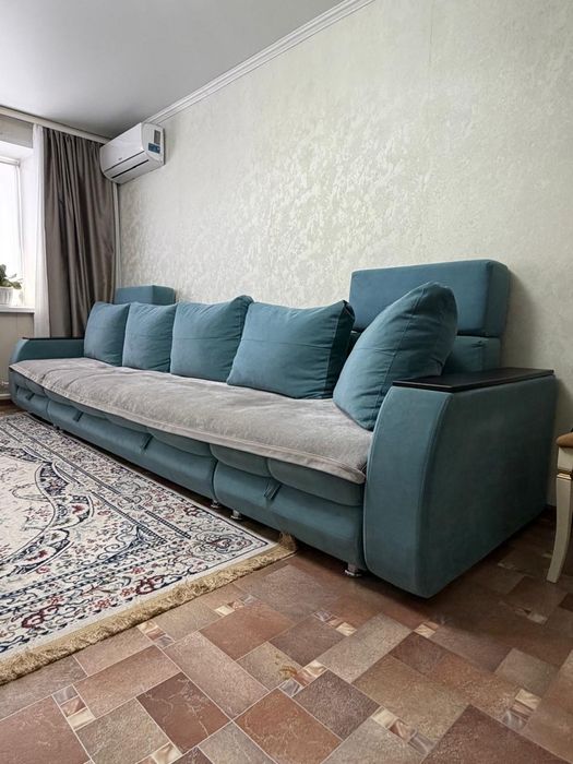 Продам диван в зал, длина 3,5 метров