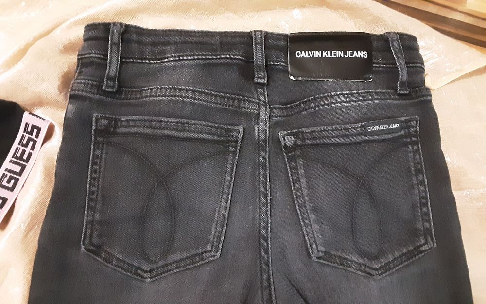 Calvin klein детски оригинални дънки за 12г.
ю
