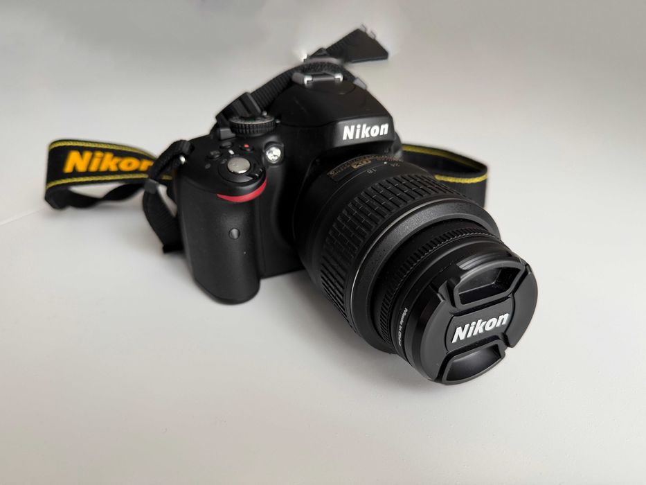 Nikon D5100 комплект на 2618 кадъра