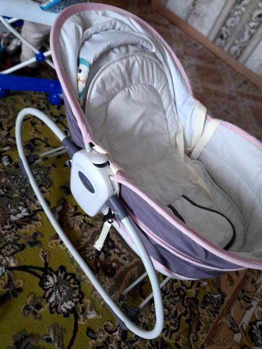 Продам Шезлонг для младенца