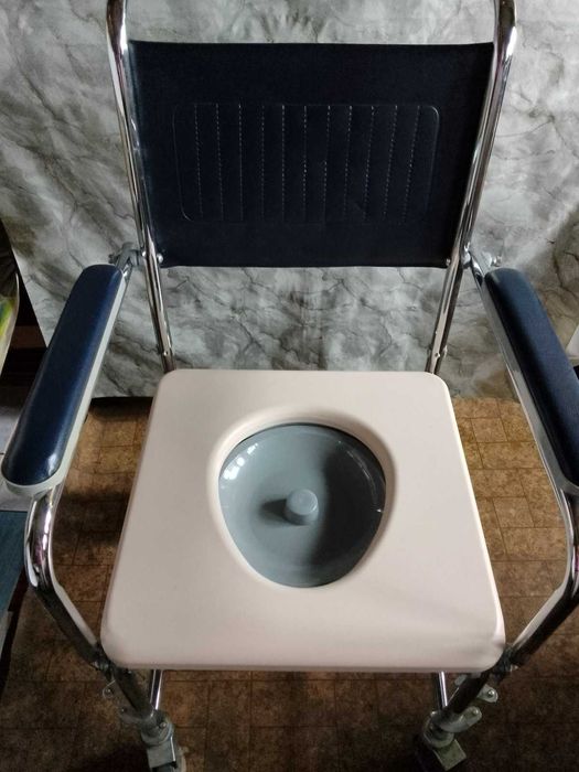 Инвалидни столове-помощни средства