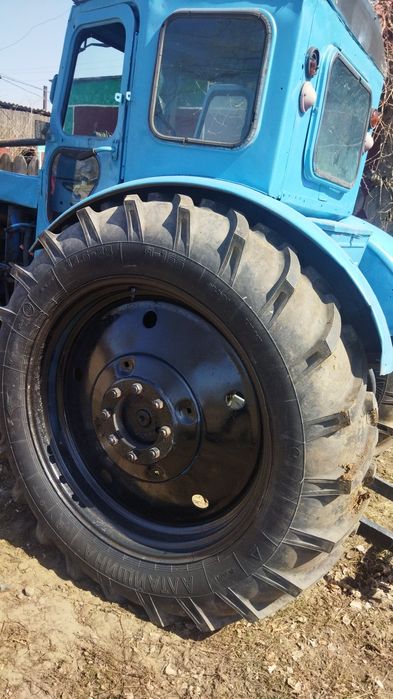 Продам трактор Т-40