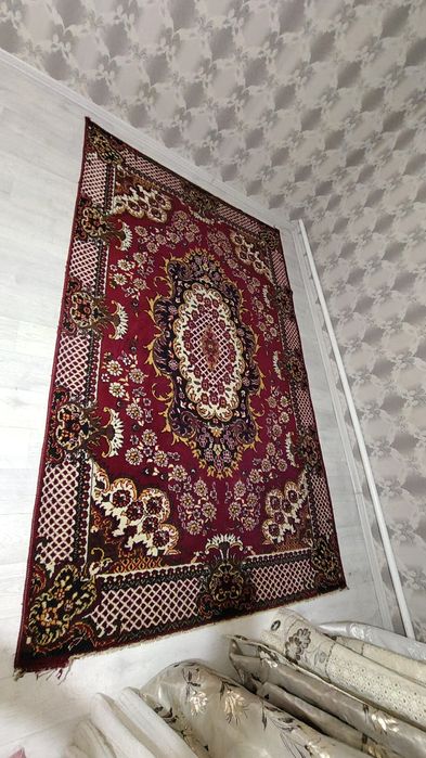 Продам палас и тюли