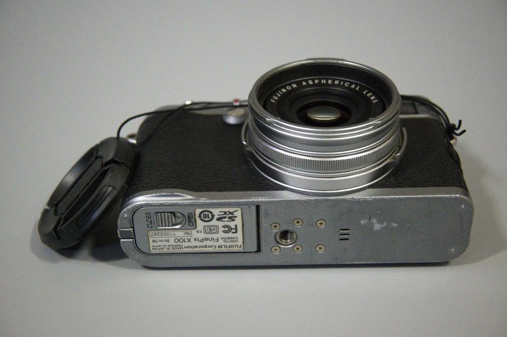 Aparat foto Fuji X100