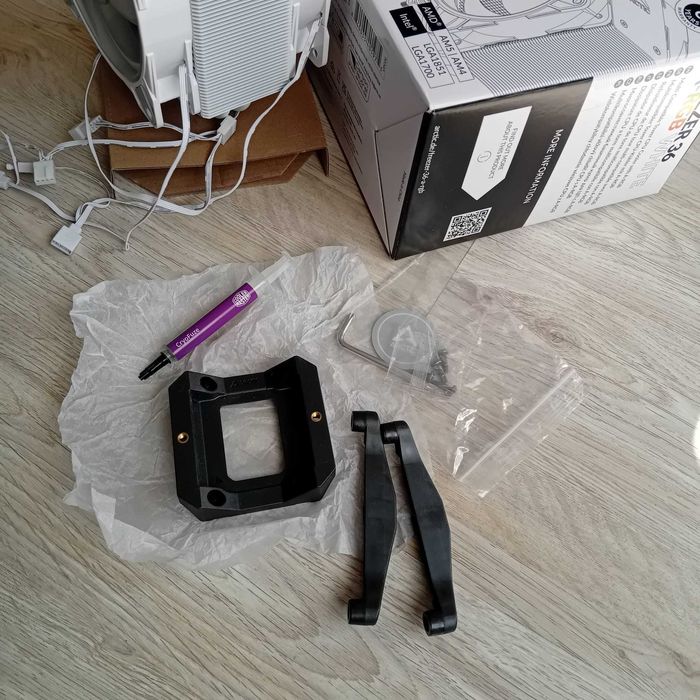 Arctic Freezer 36 A-rgb White