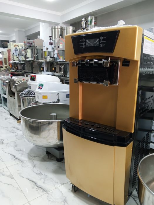 Frezer muzqaymoq aparat marojniy tayyorlangan uskuna