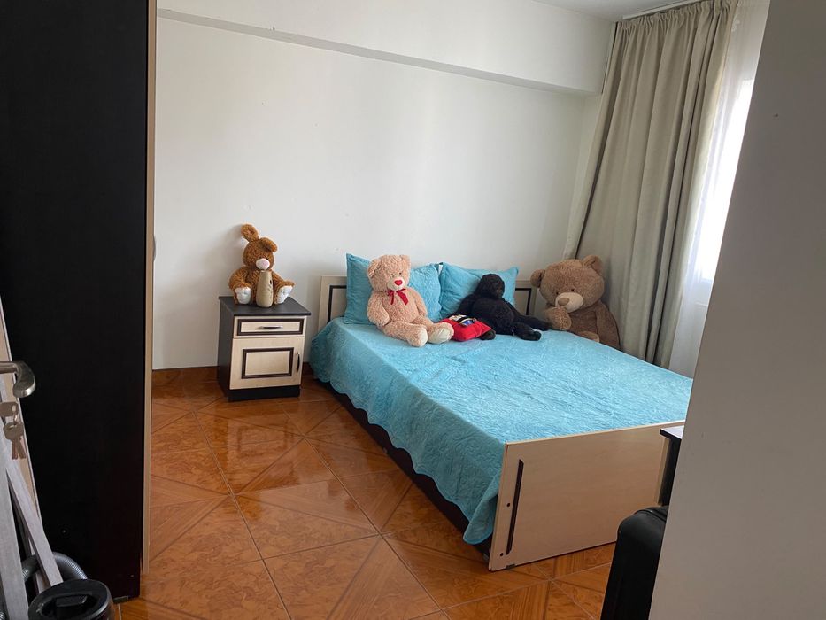 Vand apartament 3 camere cernavoda columbia