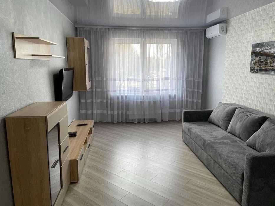 Дава се под наем Двустаен апартамент в София, Център - 65 кв.м за 433.5 € - Снимка #1