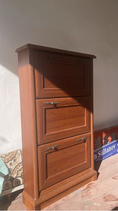 Продается обувница