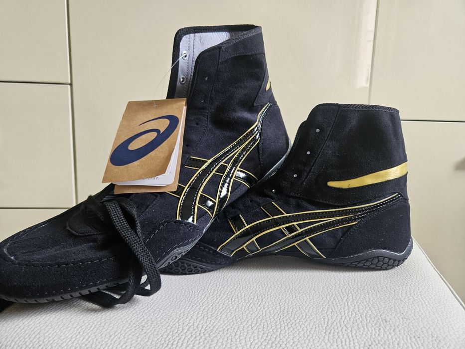 Японски борцовки Asics нови, 3 модела, големи размери