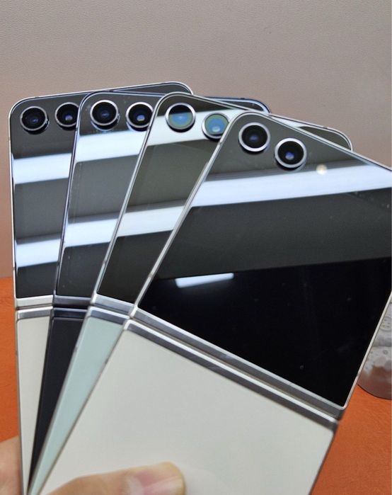 samsung Z flip 5 8/256Gb