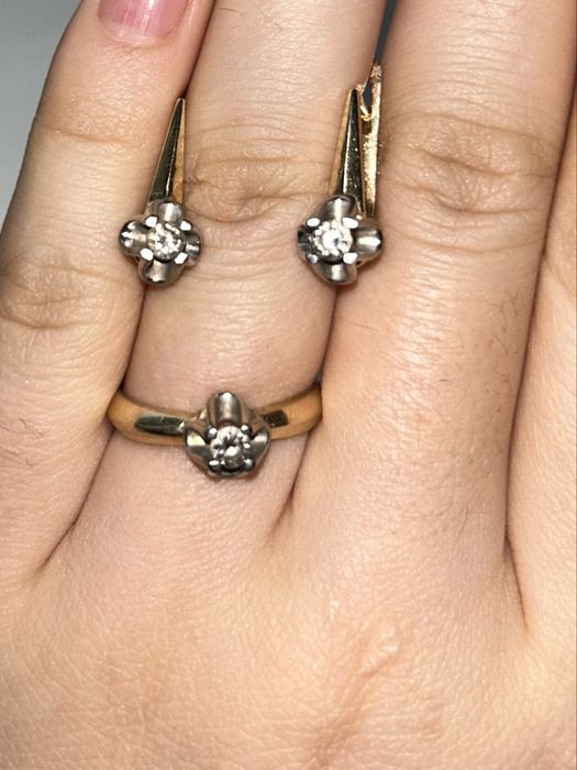 Золотой комплект с бриллиантами