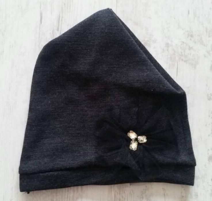 Шапка дамска с декорация