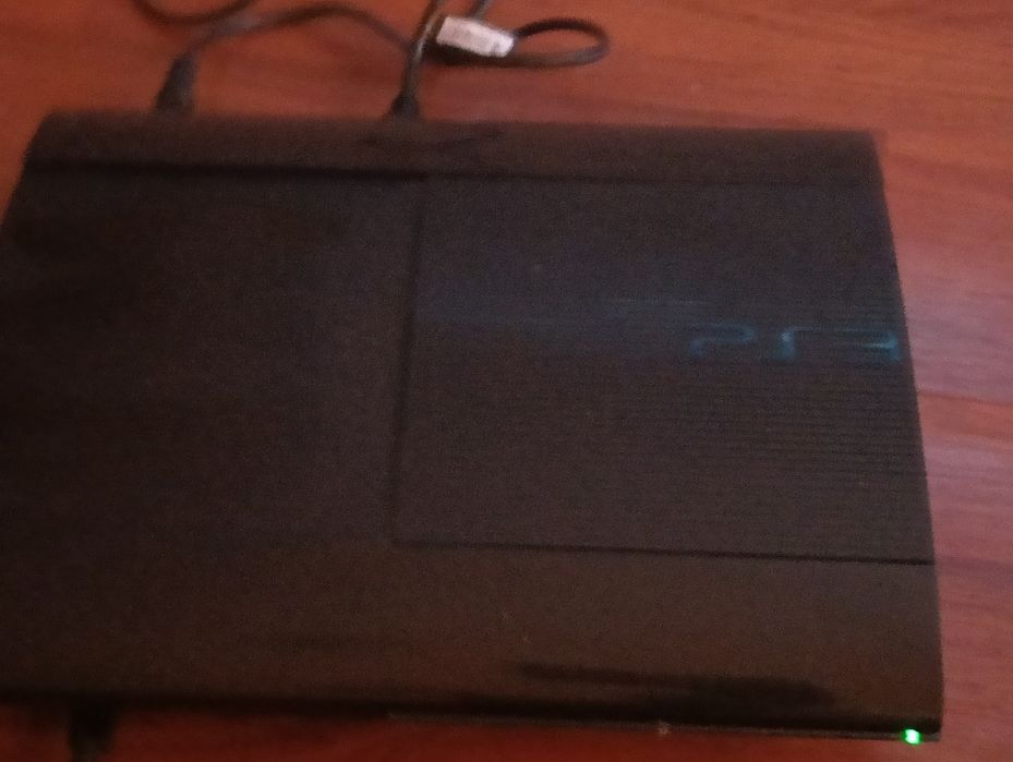 PlayStation 3 cu hard disk de 500 GB