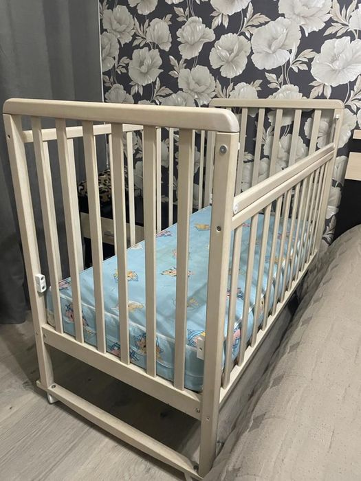 Детская кроватка