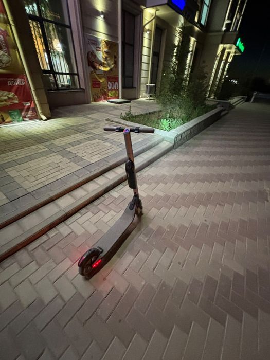 Электро самокат ninebot es4