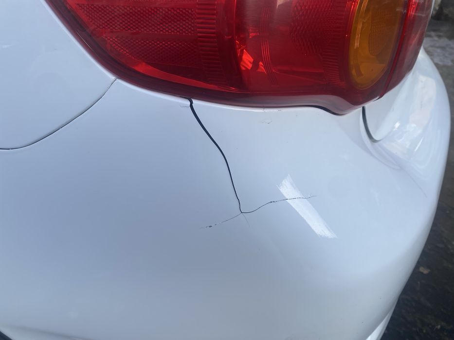 Продам бампер задний таета карола