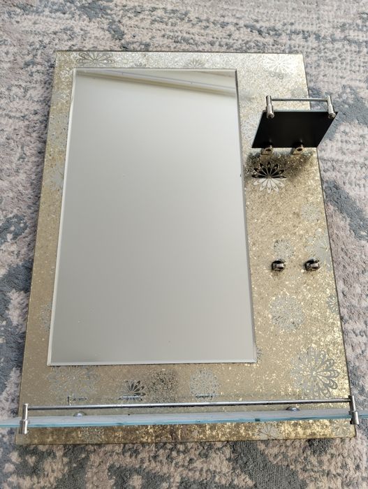 Продам зеркало, размер 70 на 50