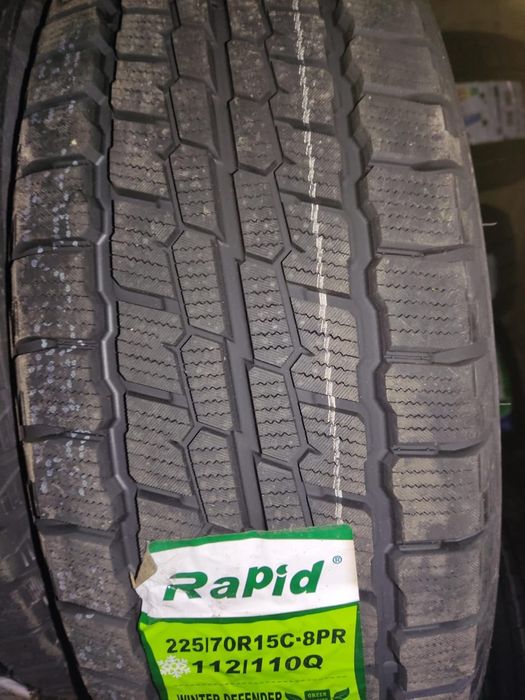 Rapid 225/70R15C Winter Defender