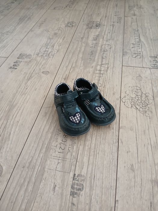 Обувки mother care естествена кожа 19 номер