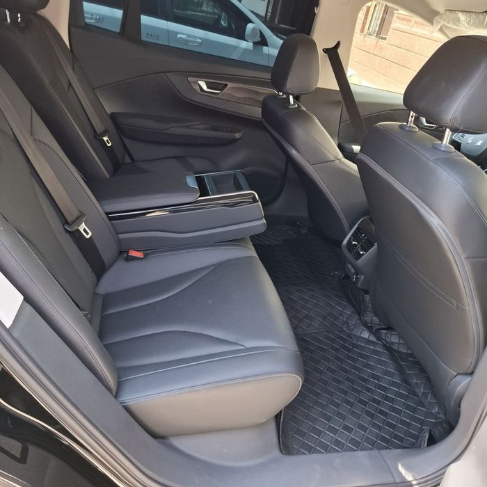 Hongqi E-qm5 ( 2024 ) 450 Li Сотаман