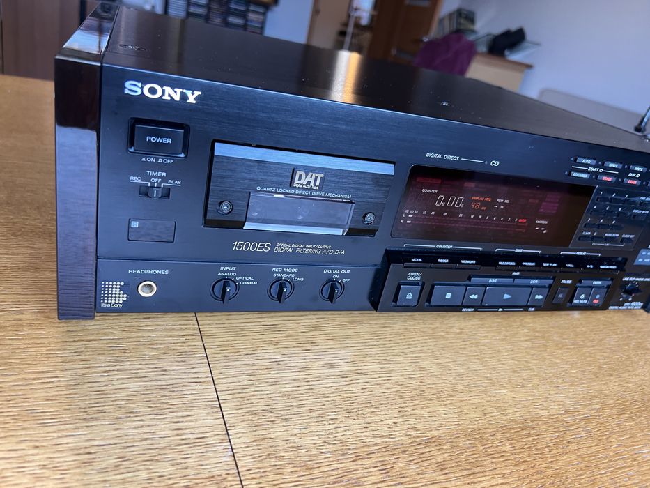 Продам Sony dtc 1500es