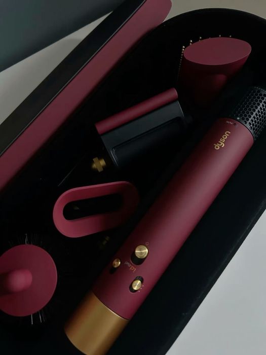 Продам Стайлер dyson