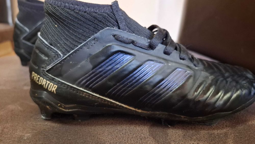 Футболни обувки .