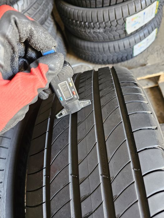 2 anvelope vara 215 55 17 Michelin Primacy 6.4mm