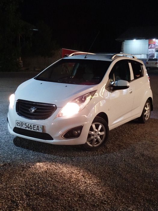 Ravon Spark full poz